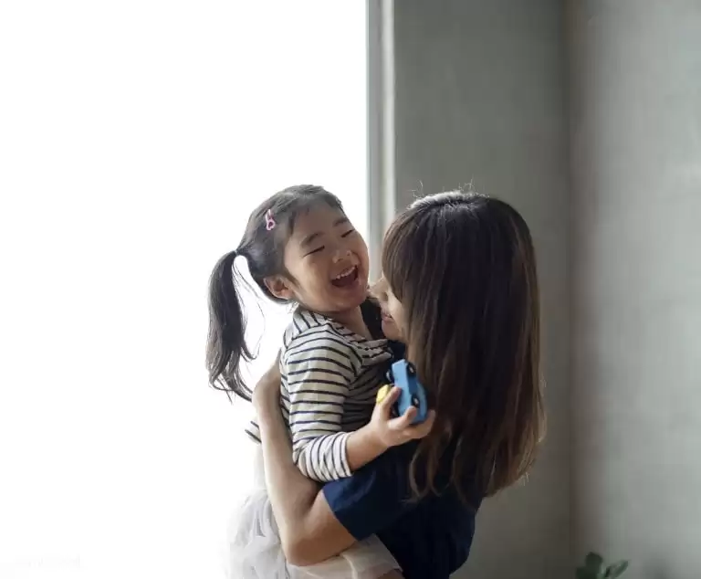 Nghi ngờ trao nhầm con ở bệnh viện thì nên làm gì? 